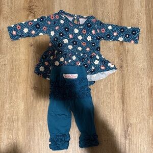 RuffleButts Blue Floral Baby Outfit 3-6 mo